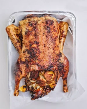 Фаршированная утка с цитрусами и бриошем из новогоднего меню ресторана Le Gosse