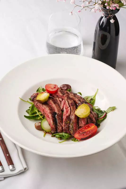 Стейк салат из меню ресторана Le Gosse